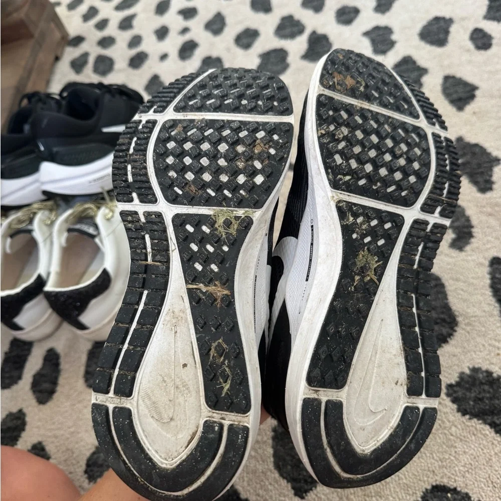 Nike Structure Running Shoes - Picture 4 of 5